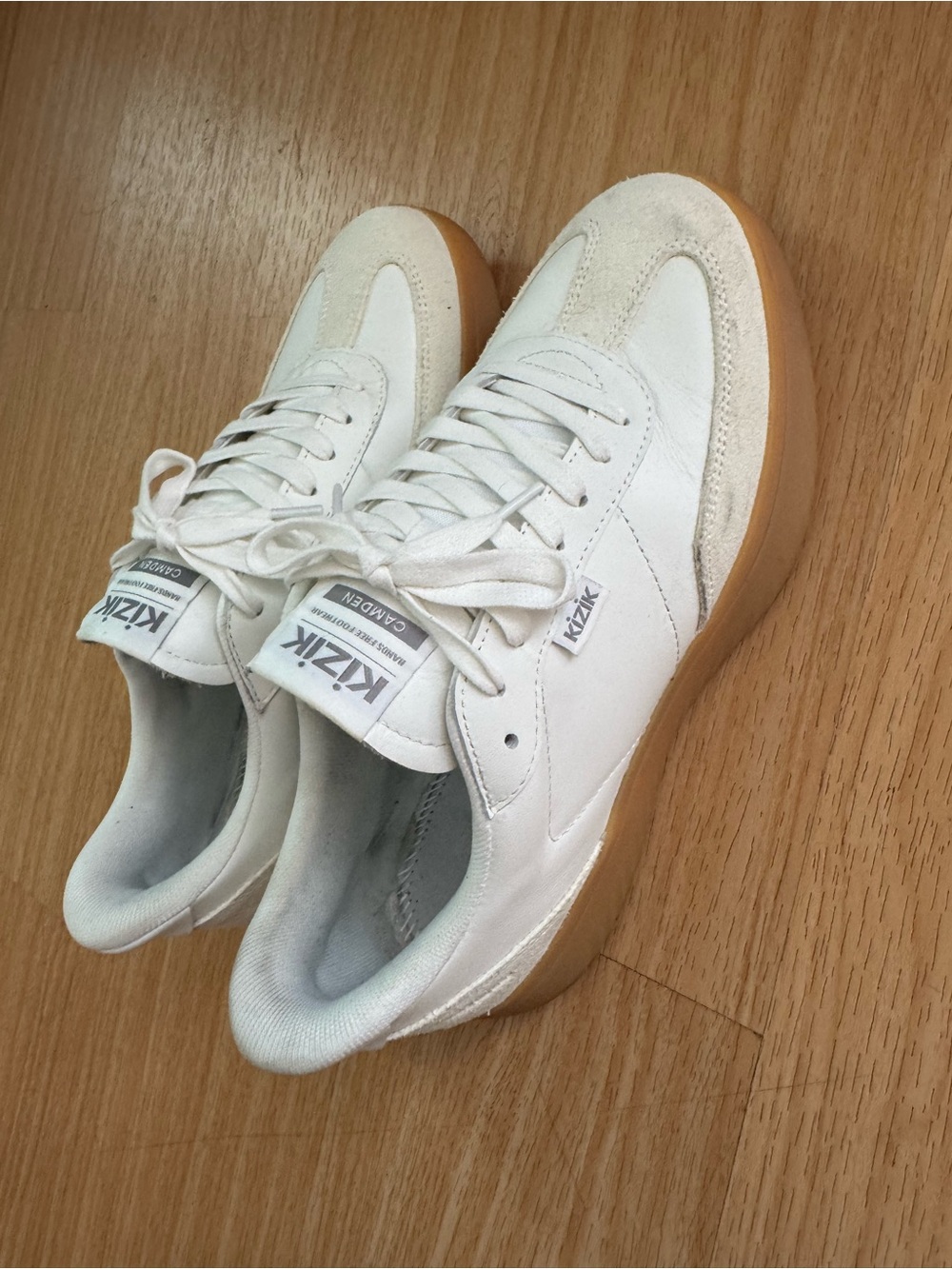 Kizik Camden Sneakers
